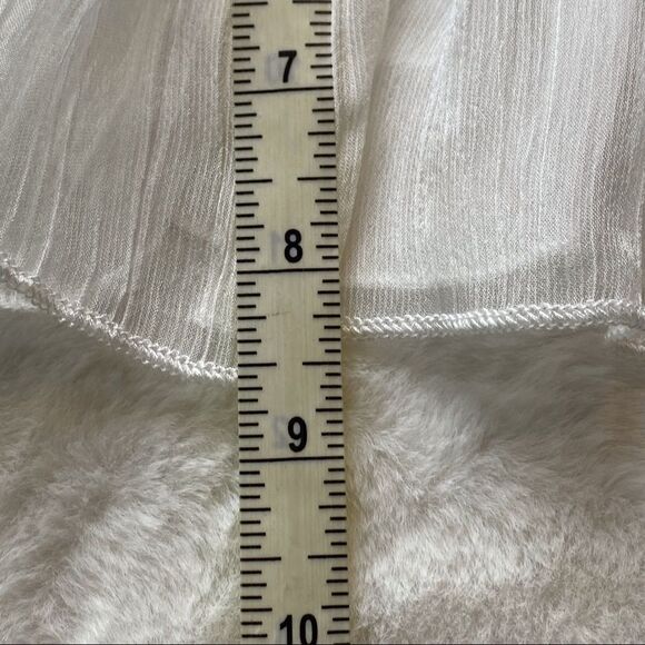 A’reve white with Silver Dots Short Sleeve Gauzy Top Size Medium - Picture 11 of 11